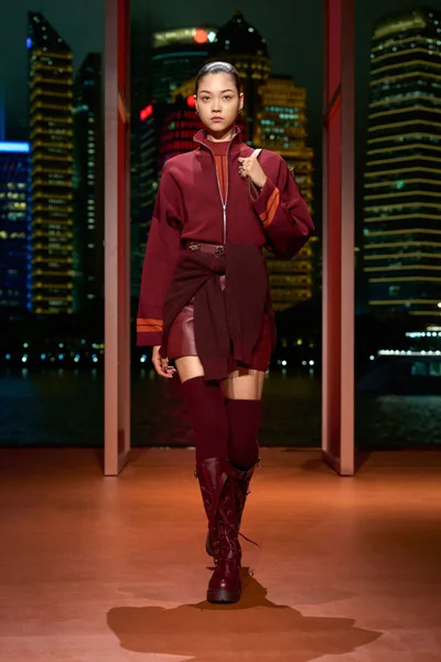 Look 23